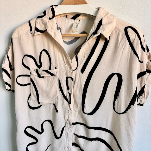Eve Gravel Short Sleeve Cream & Black Print Blouse Shirt - Picture 4 of 7